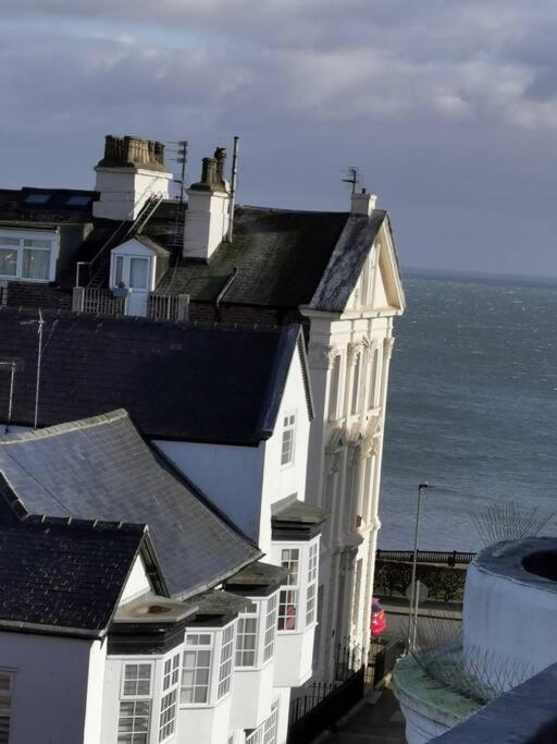 Penthouse Rutland Street Near Sea *